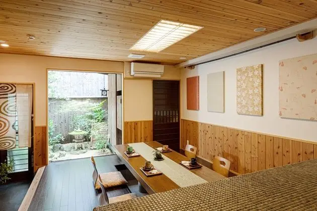 Kyoisuke Mukadeyacho