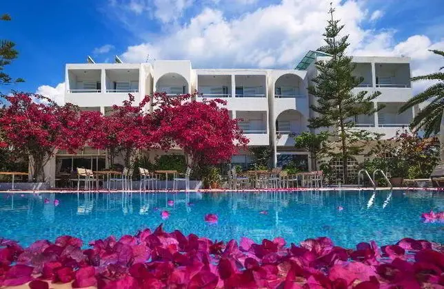 Kyparissia Beach