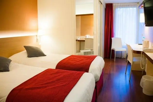 Kyriad Caen Nord Memorial