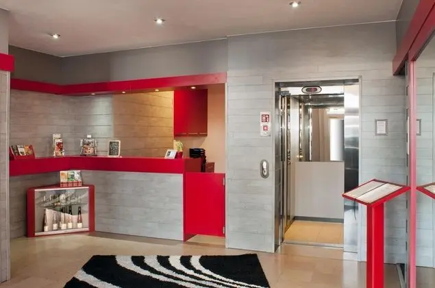Kyriad Colmar - Centre Gare - Lobi