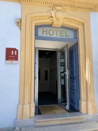 Kyriad Direct Beziers Centre - Dış Mekan