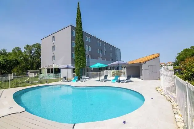 Kyriad Direct - Bourg les Valence - Dış Mekan