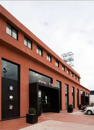 Kyriad Direct Eth Rioja - Dış Mekan