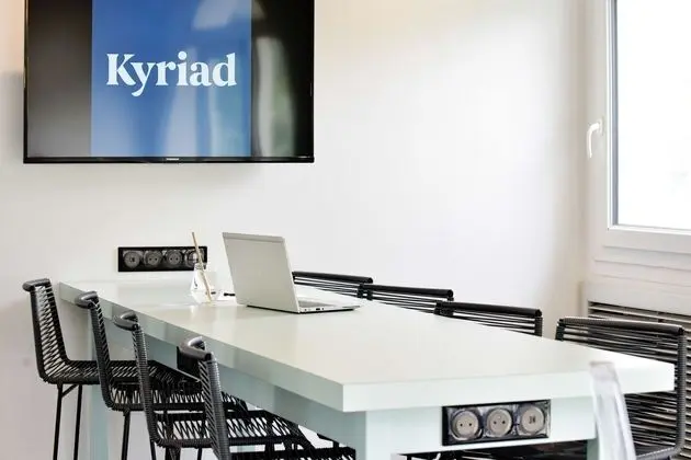 Hotel Kyriad La Rochelle City Centre - Lobi