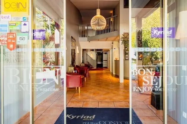 Kyriad Nimes Ouest - Lobi