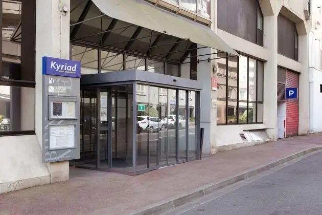 KYRIAD PARIS EST - Bois de Vincennes - Dış Mekan
