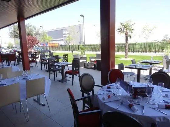 Kyriad Prestige Lyon Est - Saint Priest Eurexpo