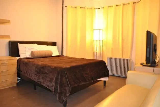 L 3 Downtown Newark Guesthouse - Dış Mekan