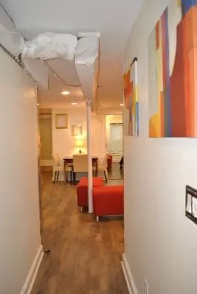 l 3 into Newark Airport Lower Level Apartment - Lobi
