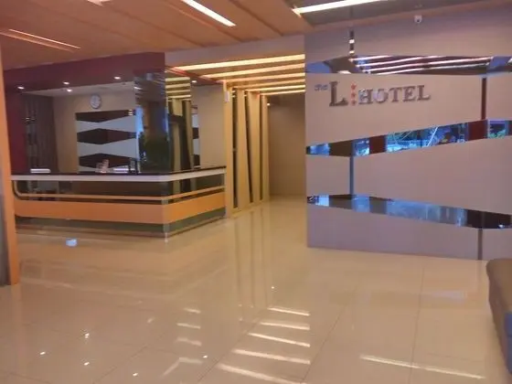 The L Hotel Entertainment - Lobi