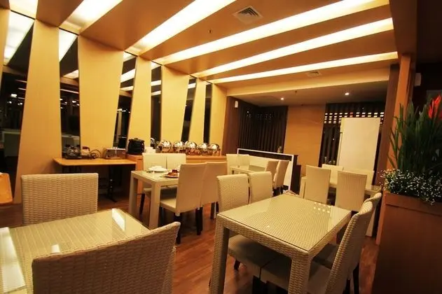 The L Hotel Entertainment - Yerinde Yemek