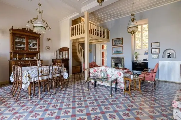 L G K Mansion 1920 - Oda