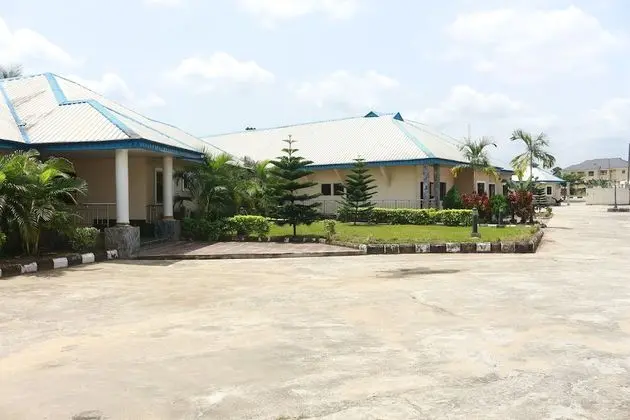 L & L Executive Hotels and Suites