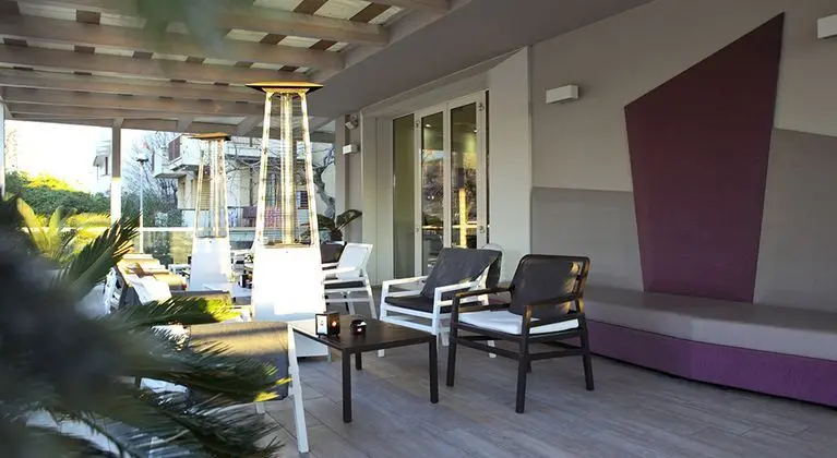 L'Hotel
