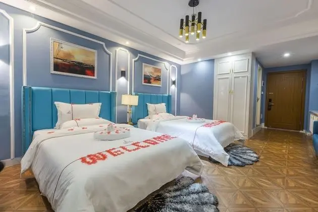 L Theme Hotel Foshan - Oda
