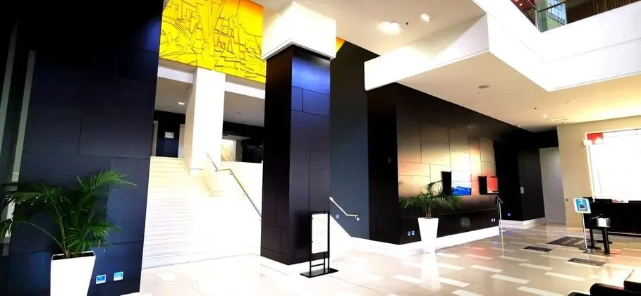 L5 Surfers Paradise Apartment - Lobi