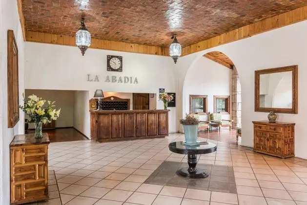 La Abadia Plaza - Lobi