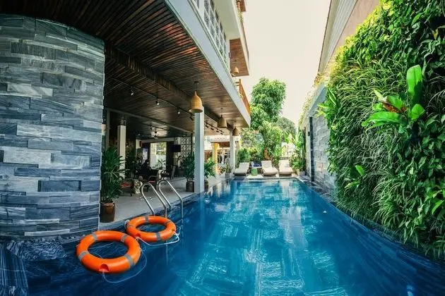 La An Central Boutique Villa - Havuz