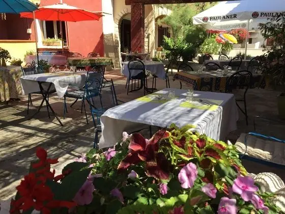 La Bastide de Pont Royal - Yerinde Yemek