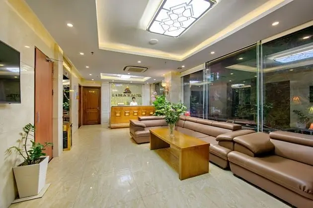 La Beach Hotel
