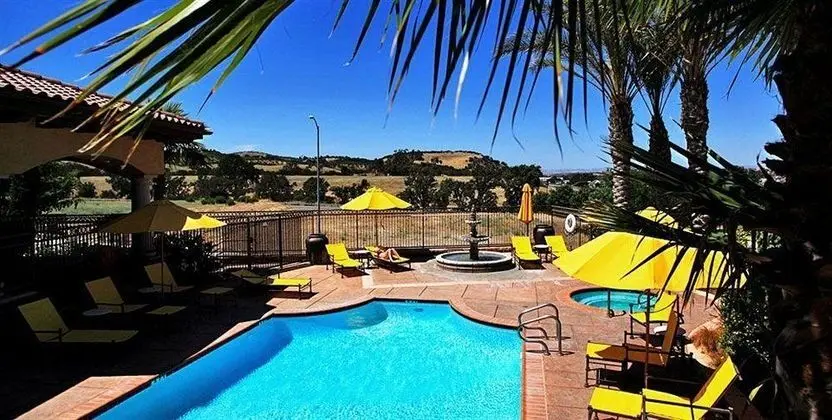 La Bellasera Hotel and Suites