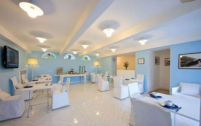 Hotel La Bougainville - Yerinde Yemek