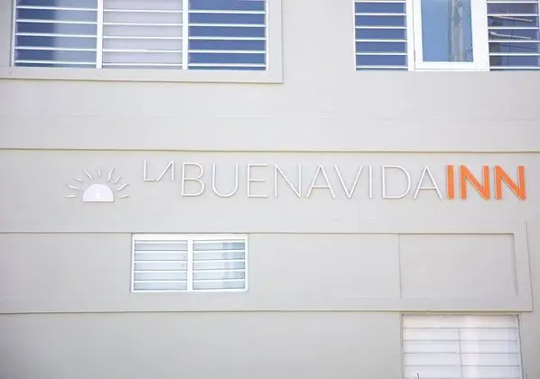 La Buena Vida Inn