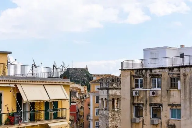 La Casa Con La Vista Delle Fortezze by CorfuΕscapes