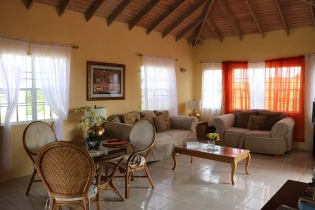 La Casa de Joy Airport Apartments - Lobi