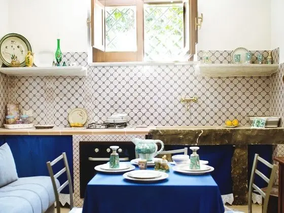 La Casa di Pietra tra Trapani e Palermo