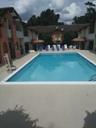 La Casa Inn & Suites - Havuz