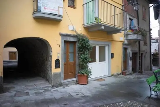 La Casa Nel Borgo Sul Lago - Dış Mekan