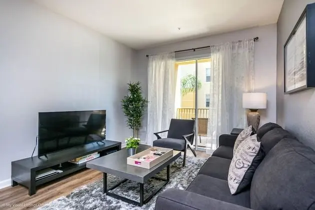 La Casita Ventura 2 Bedroom Condo by Redawning
