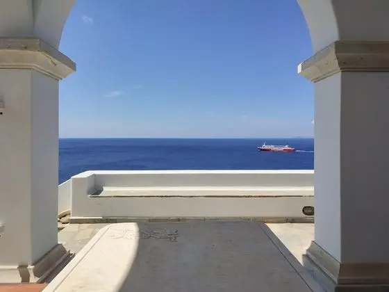 La Chapelle Ouest in Tinos - Oda