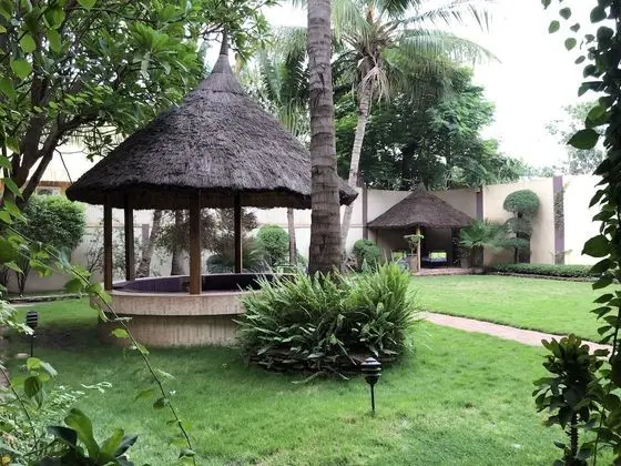 Hotel La Chaumiere - Dış Mekan