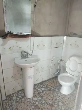 La Chi Minority's Old Village Homestay Hostel - Banyo Tipleri