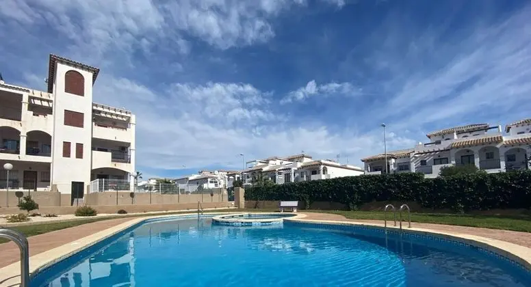 La Cinuelica R11 Grd Flr Overlooking Com Pool L111