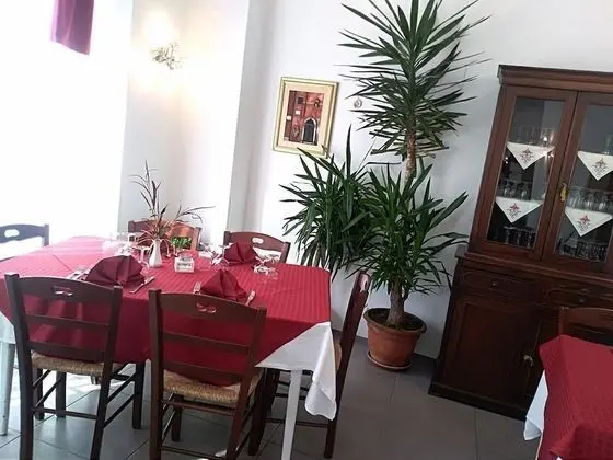 Hotel La Congiura dei Baroni - Yerinde Yemek