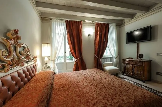 La Corte di Giulietta Exclusive Suites - Oda