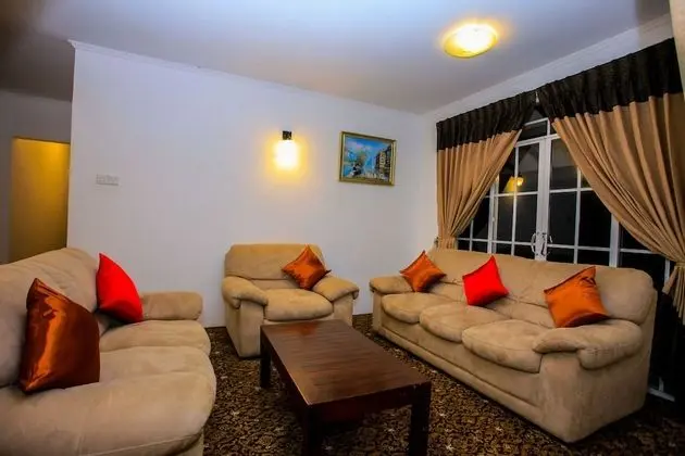 La Cottage Boutique Hotel & Restaurant - Lobi