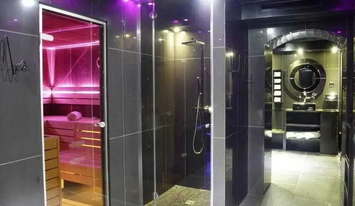 La Cour des Augustins