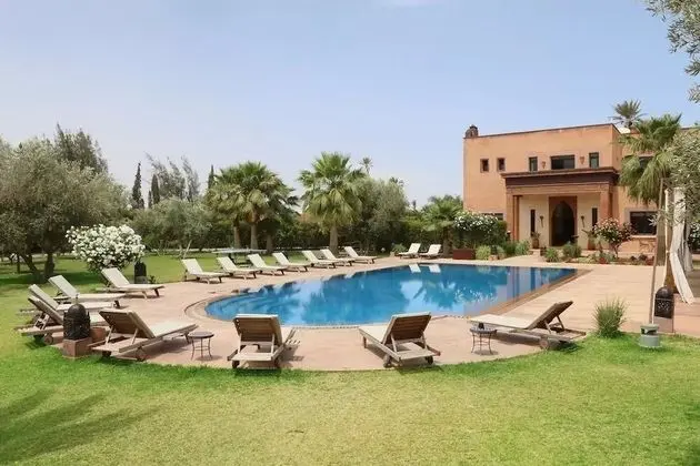 La Villa des Golfs - Havuz