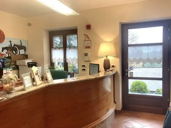 La Ferté restaurant and suites - Lobi