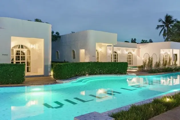 Villa La Flora Kanchanaburi - Havuz
