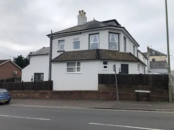 La Fontaine Court Apartments by Aldershot Short Stays