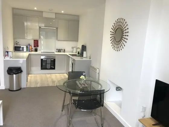 La Fontaine Court Apartments by Aldershot Short Stays - İç Mekan