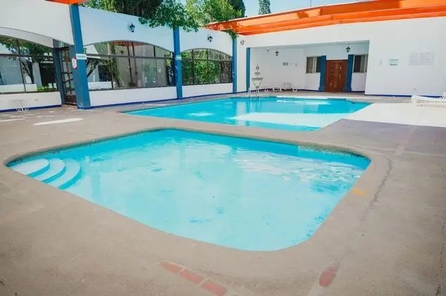 Hotel La Fuente, Saltillo - Havuz