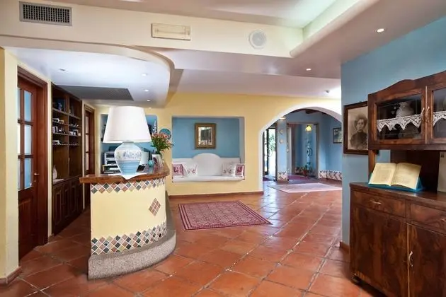 La Funtana Hotel - Lobi