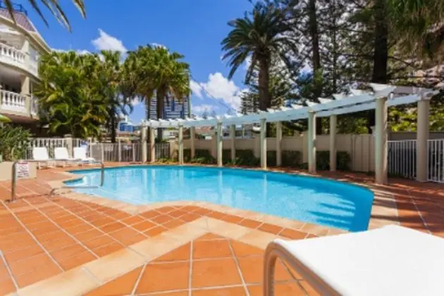 La Grande Apartments Broadbeach - Havuz