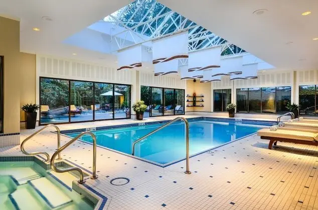 La Grande Residence Vancouver at The Sutton Place Hotel - Havuz